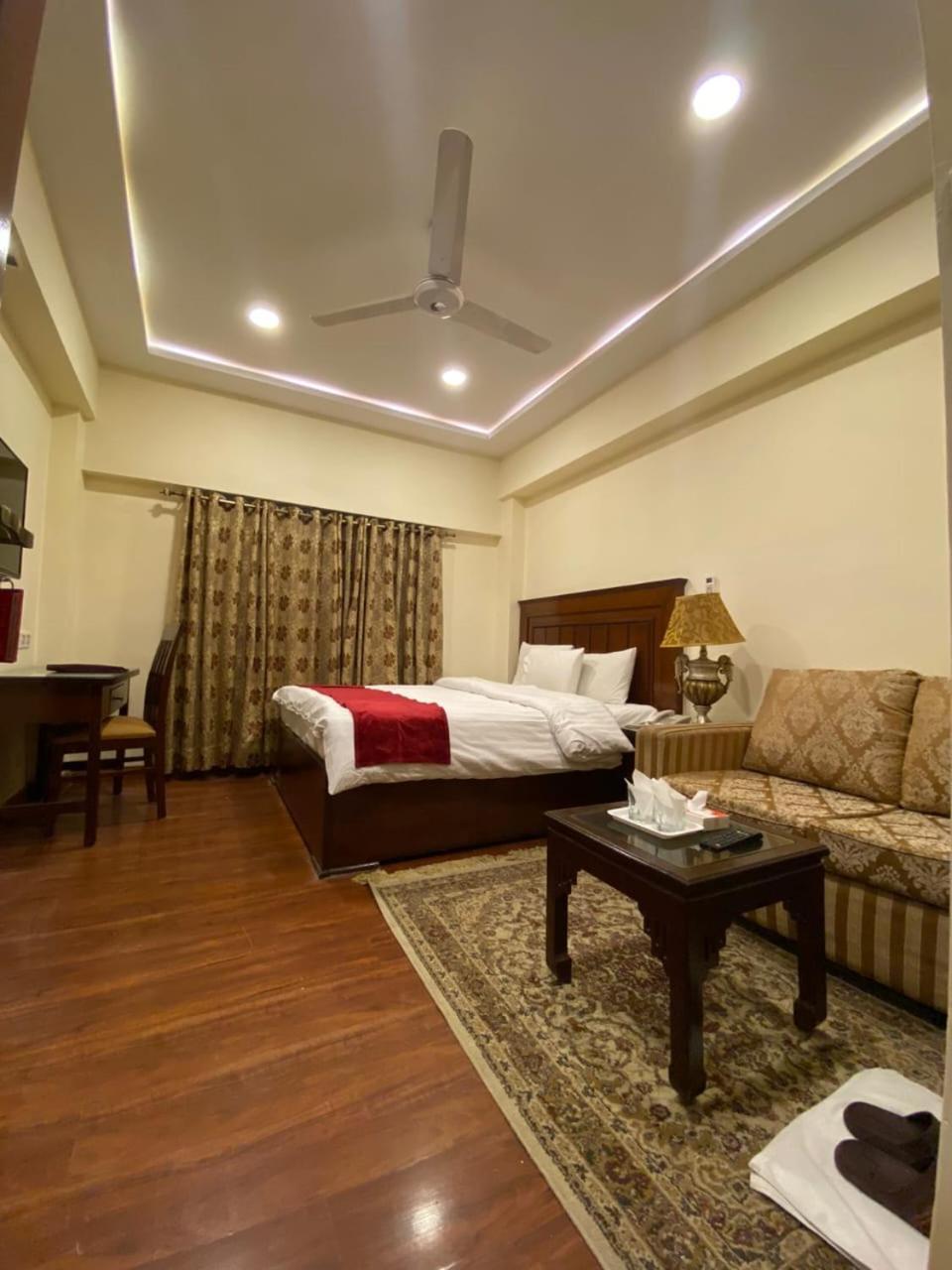Hotel Diplomat Исламабад Экстерьер фото