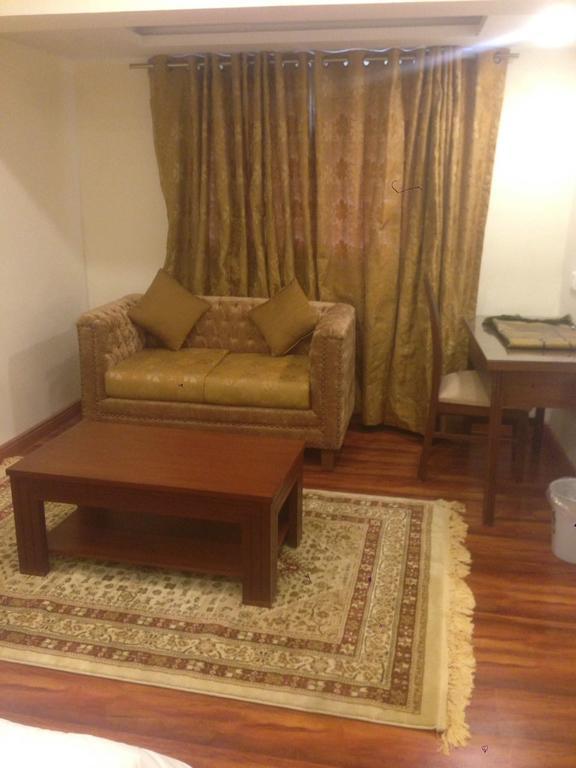 Hotel Diplomat Исламабад Экстерьер фото