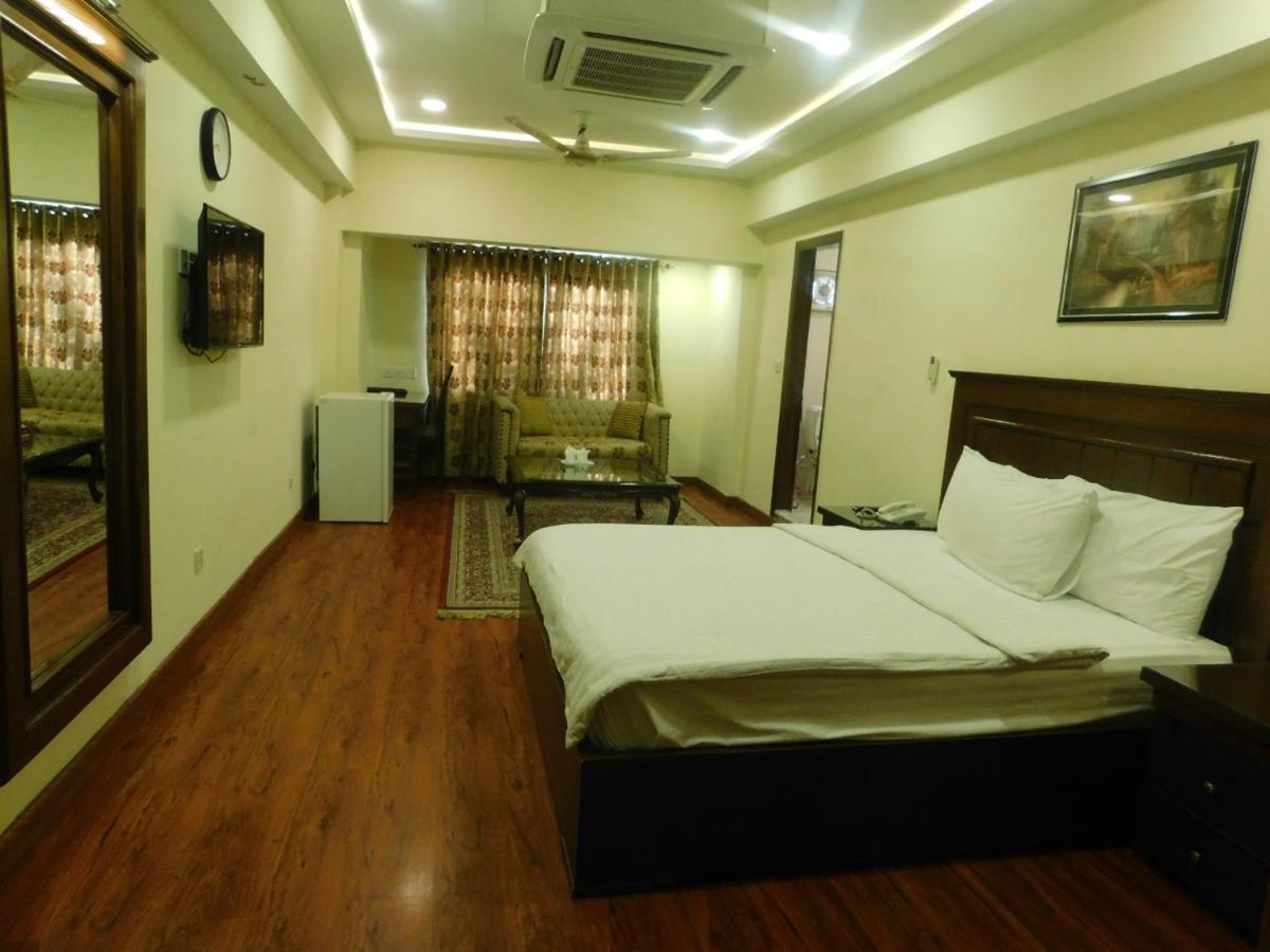 Hotel Diplomat Исламабад Экстерьер фото