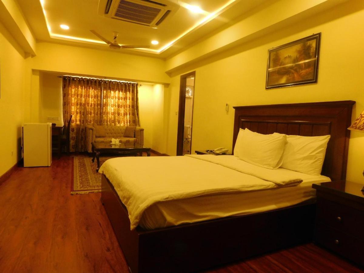 Hotel Diplomat Исламабад Экстерьер фото