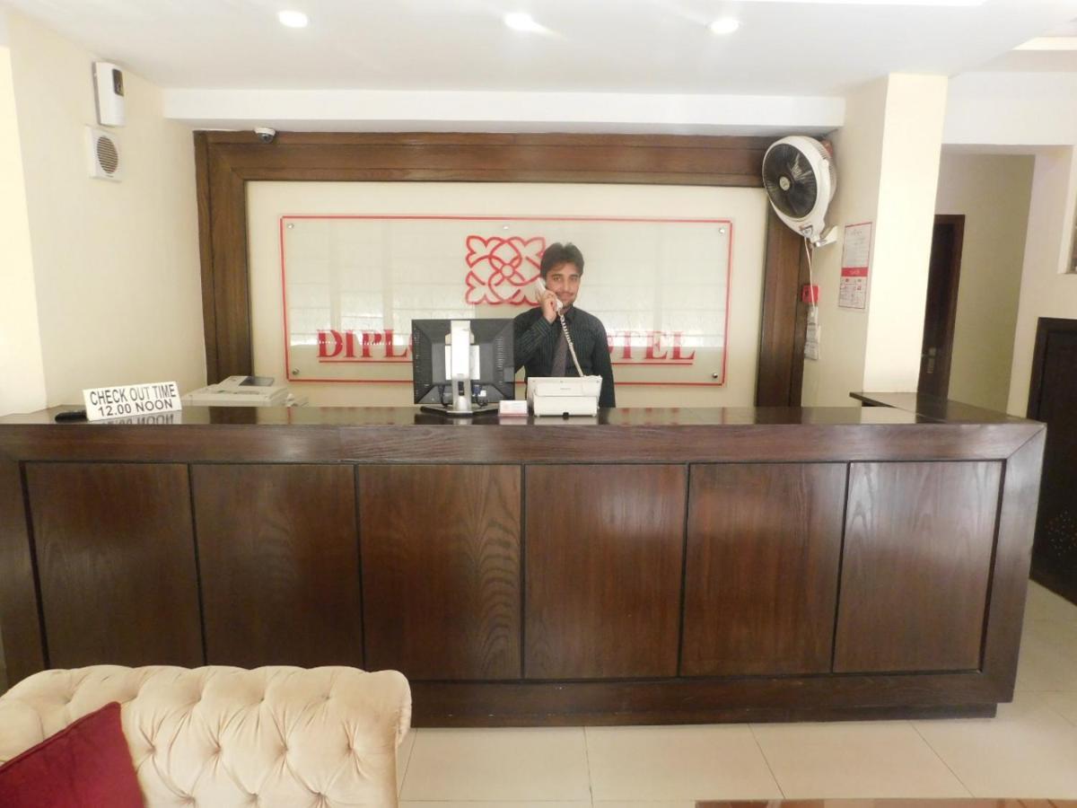 Hotel Diplomat Исламабад Экстерьер фото
