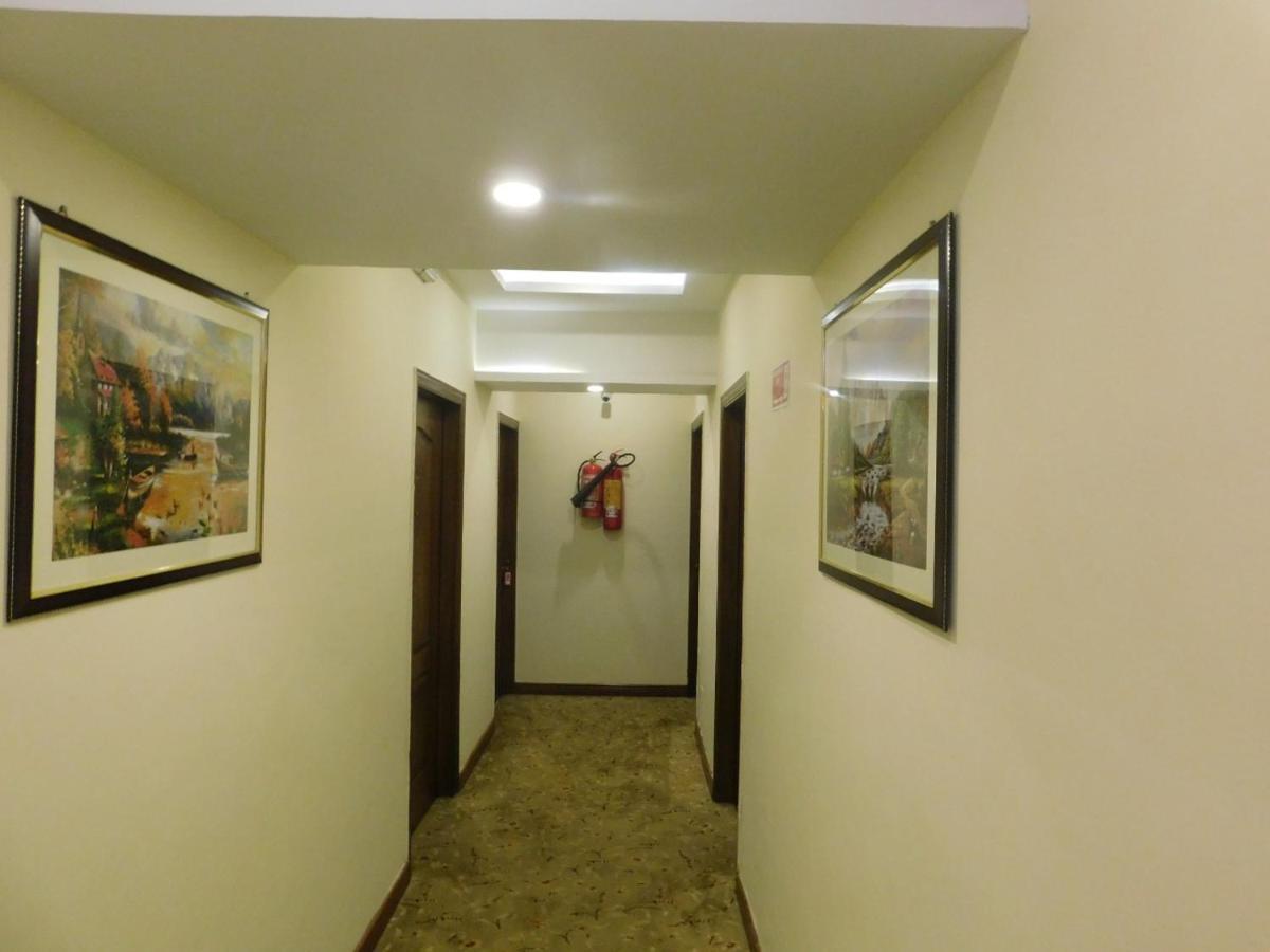 Hotel Diplomat Исламабад Экстерьер фото